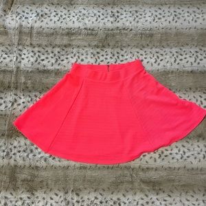 Pink H&M skater mini skirt with back zipper. NWT
